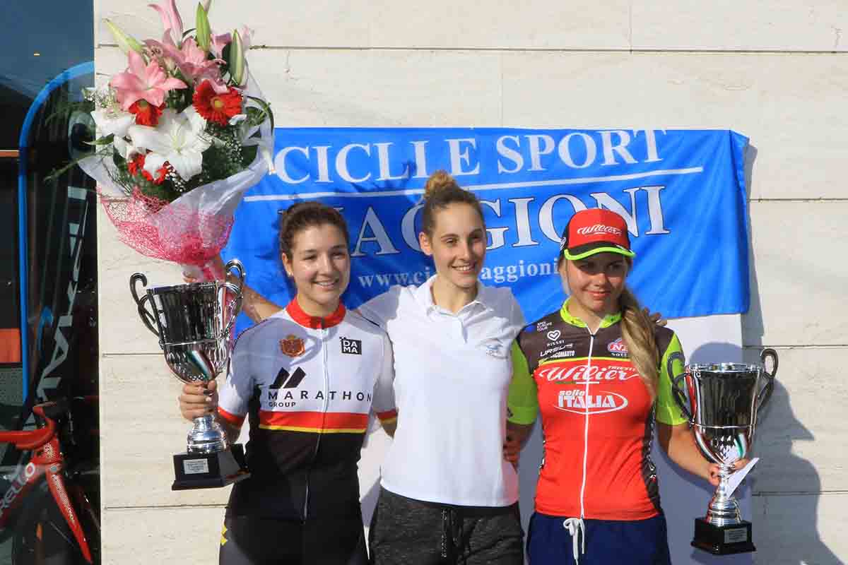 Il podio della gara Donne Open di Cesano Maderno