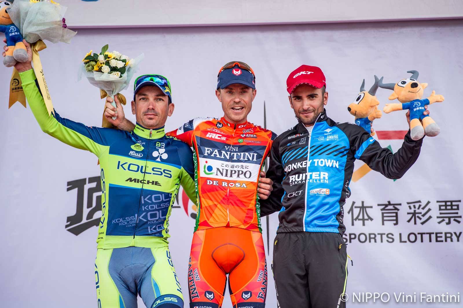 Il podio della sesta tappa del Tour of Qinghai Lake