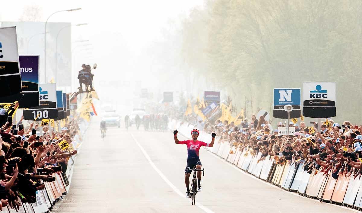 Alberto Bettiol vince il Giro delle Fiandre 2019 