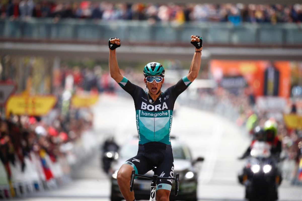 Vittoria solitaria di Davide Formolo nell'ultima tappa della Volta Ciclista a Catalunya 2019 a Barcellona (foto BettiniPhoto)