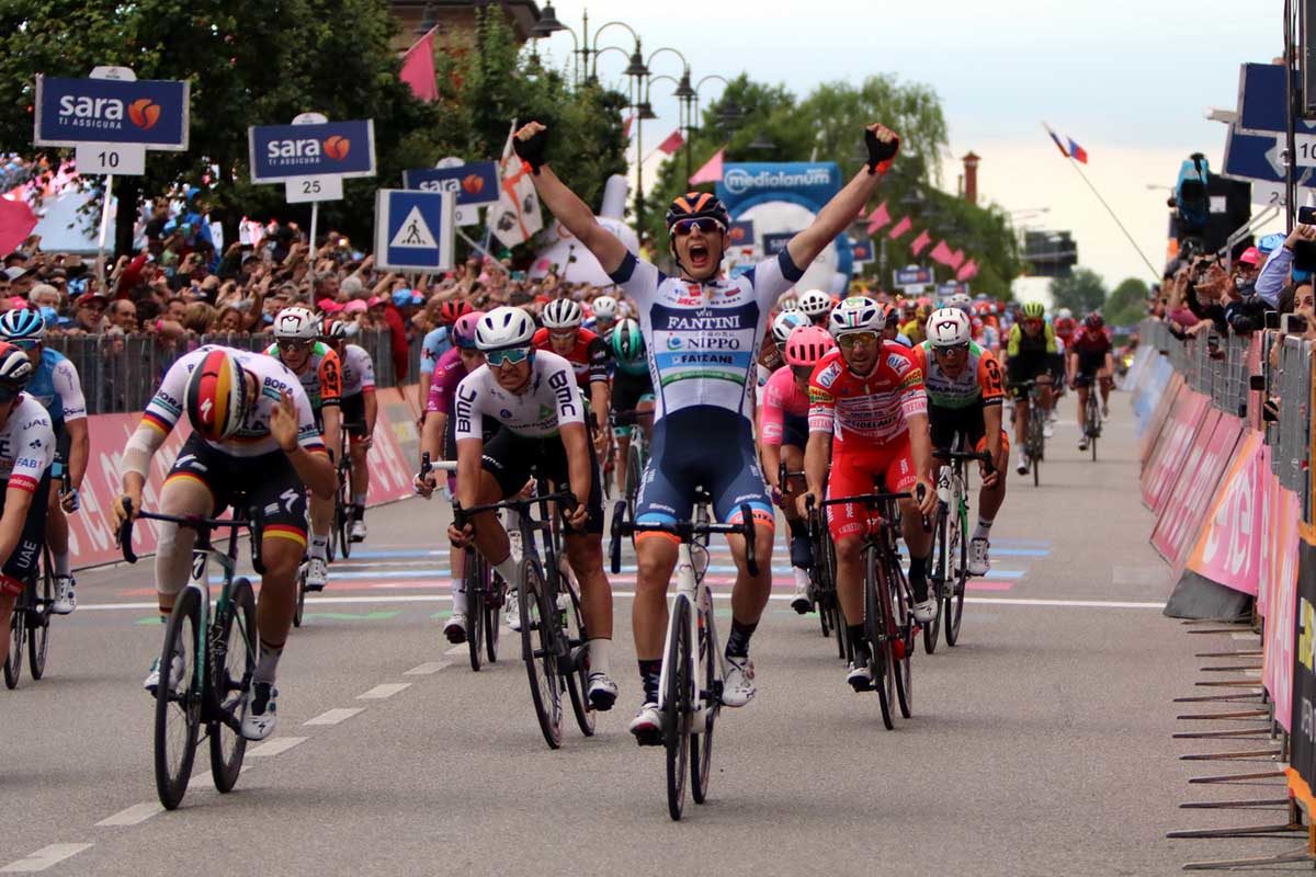 Damiano Cima vince la diciottesima tappa del Giro d'Italia 2019 (foto Photobicicailotto)