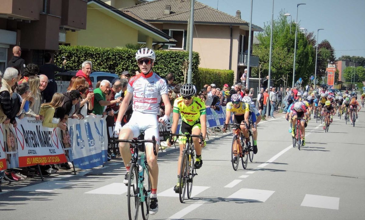 Matteo Magnani vince la gara Esordienti 2° anno di Molteno (foto Angelo Mambretti)