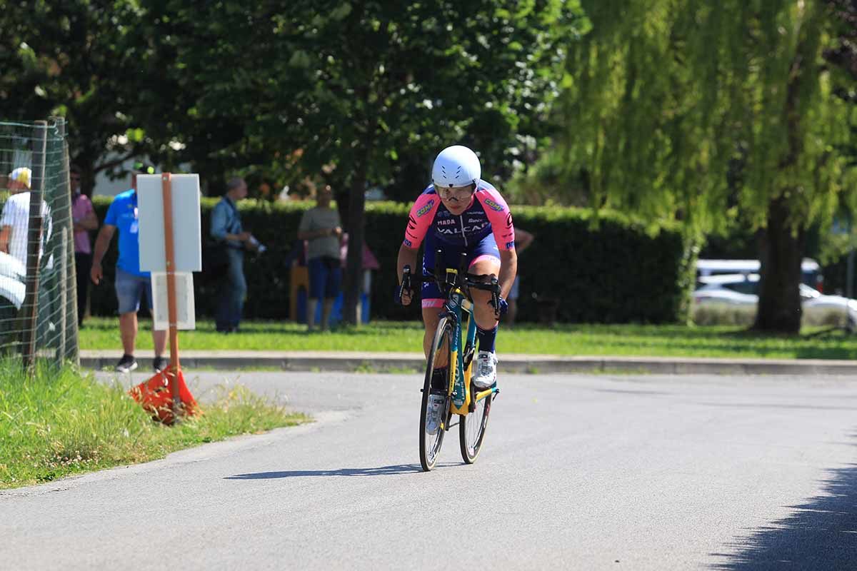 Emma Redaelli in azione al Campionato Italiano a cronometro Donne Allieve (foto Fabiano Ghilardi)