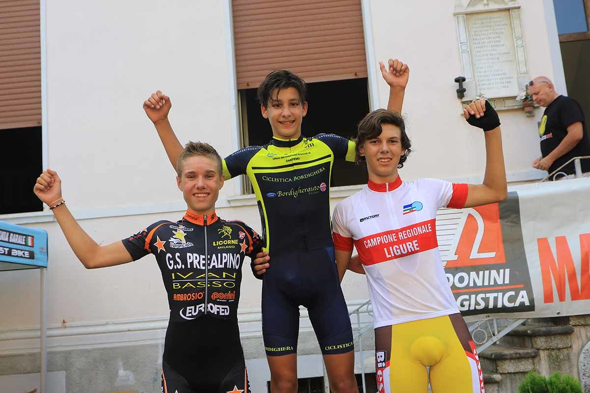 Il podio assoluto della gara Esordienti di Fomarco (foto Fabiano Ghilardi)
