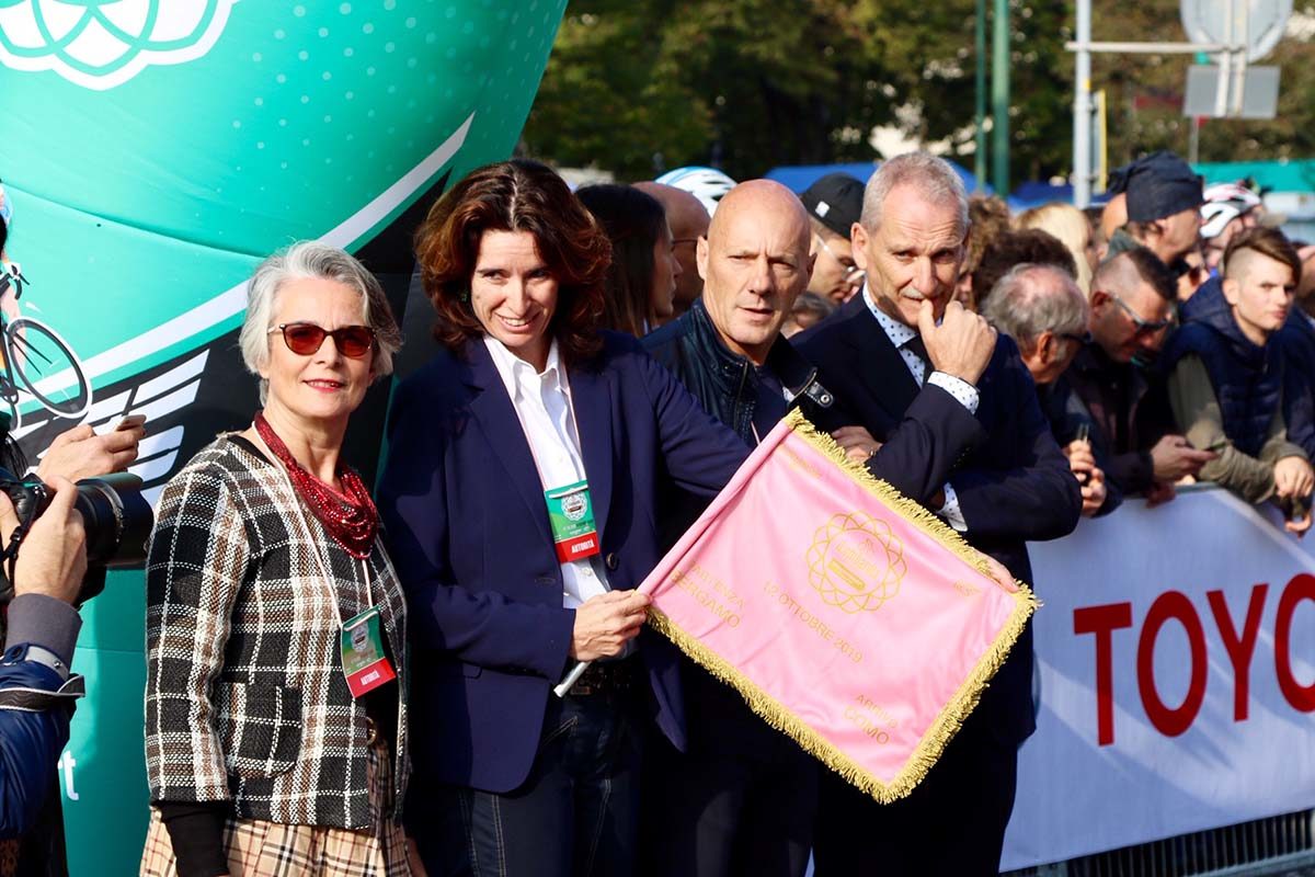 Norma Gimondi ha dato il via a Il Lombardia 2019 (foto Photobicicailotto)