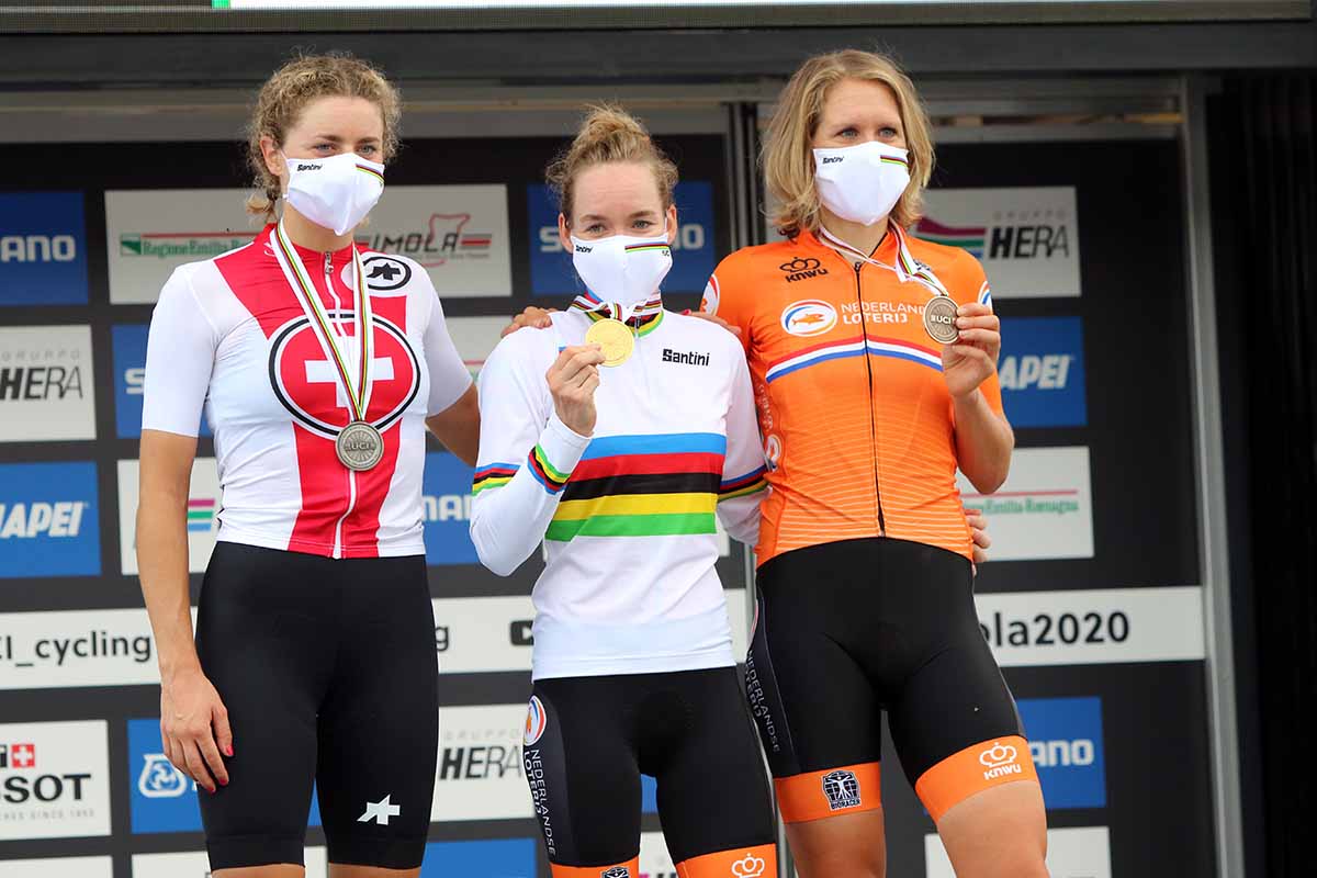 Il podio del Campionat del mondo a cronometro Donne Elite a Imola 2020 (foto Photobicicailotto)