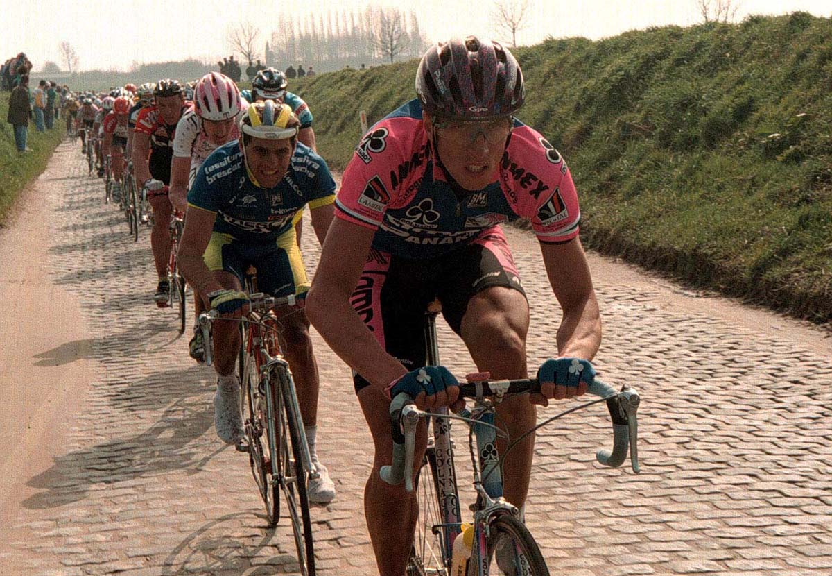 Fabrizio Bontempi da professionista alla ruota di Maurizio Fondriest al Giro delle Fiandre