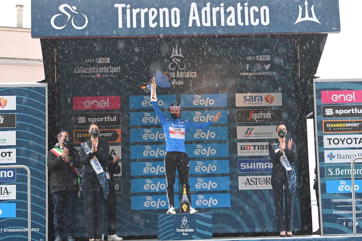 Tadej Pogacar resta leader della Tirreno-Adriatico 2021 (foto LaPresse)