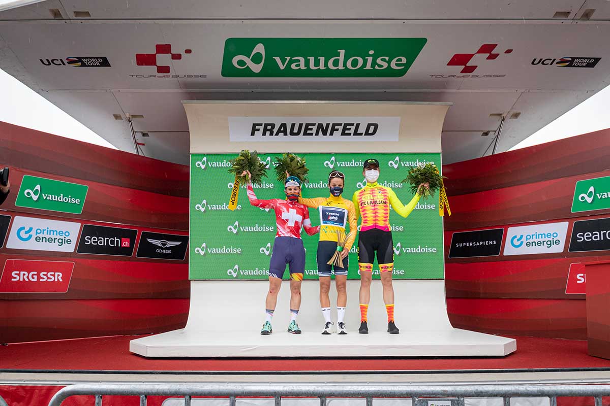 Il podio finale del Tour de Suisse Women 2021 (foto Sam Buchli/Tour de Suisse)