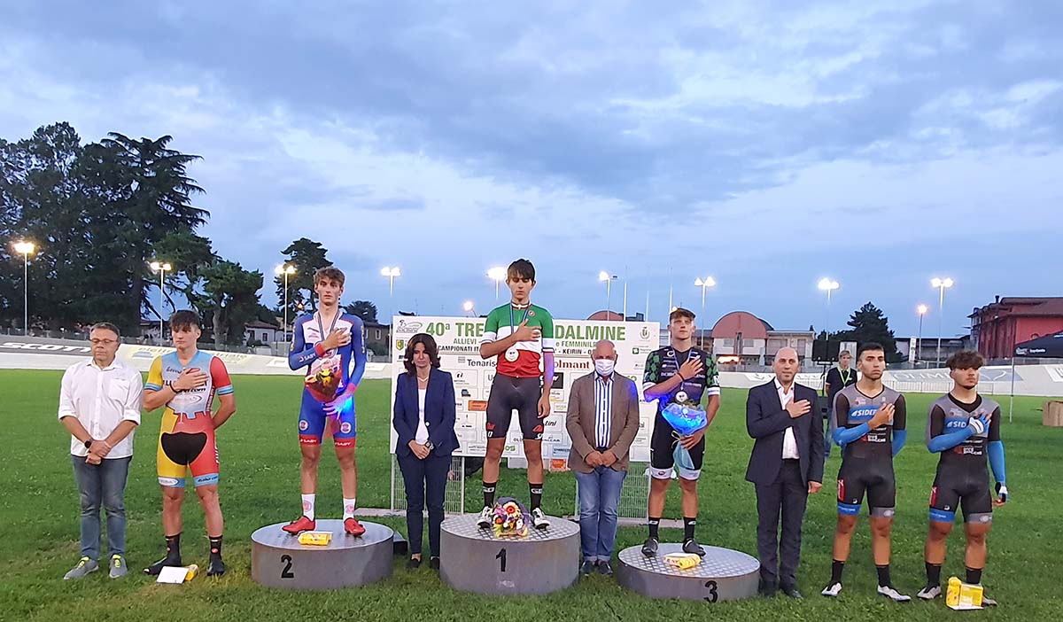 Il podio del Campionato Italiano Omnium su pista Juniores 2021 vinto da Dario Igor Belletta