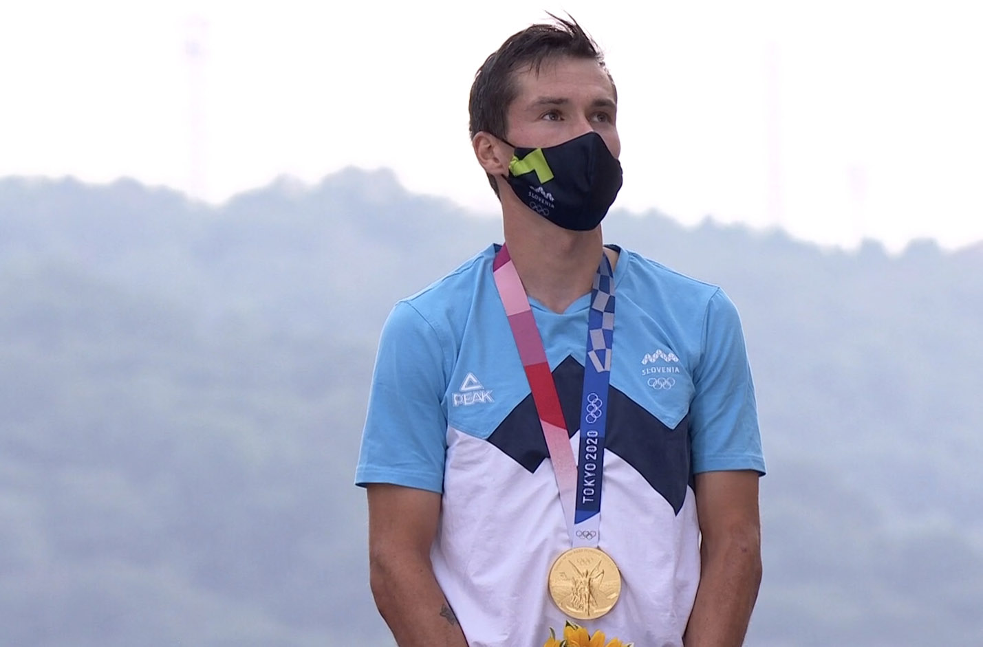 Primoz Roglic medaglia d'oro nella cronometro maschile delle Olimpiadi di Tokyo 2020