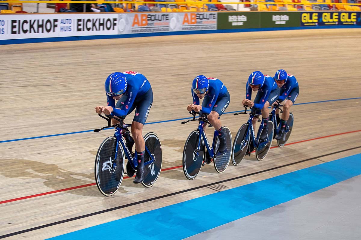 Il quartetto Juniores ai Campionati Europei pista di Apeldoorn ha fatto registrare il nuovo Record italiano (foto Sportfoto.nl)