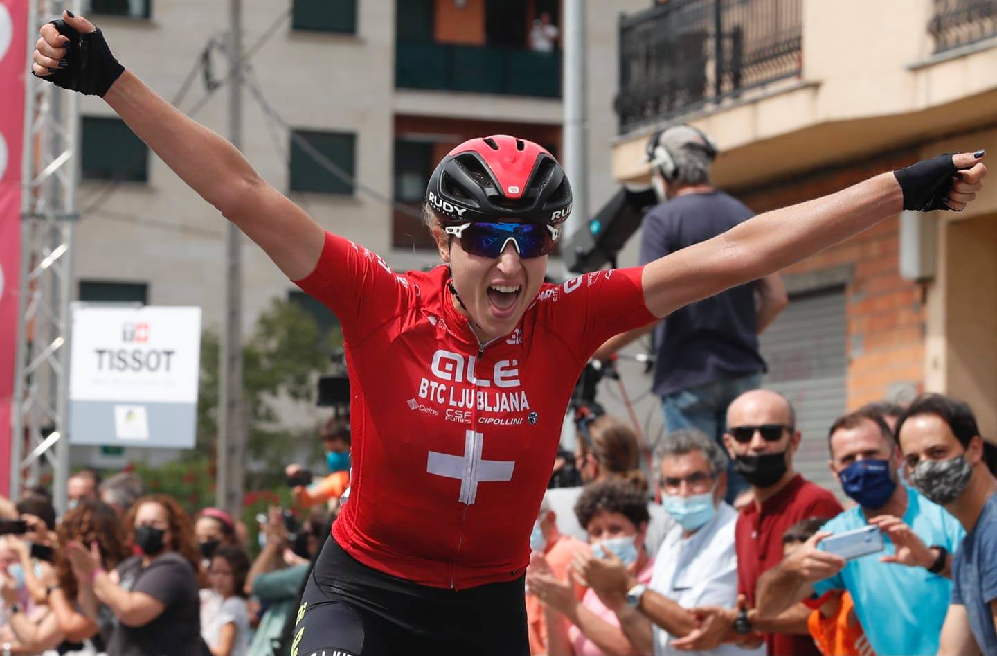 Marlen Reusser vince la prima tappa della Ceratizit Challenge by La Vuelta