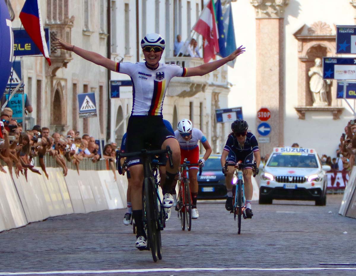 Linda Riedmann vince il Campionato Europeo su strada Donne Junior 2021 a Trento (foto Photobicicailotto)