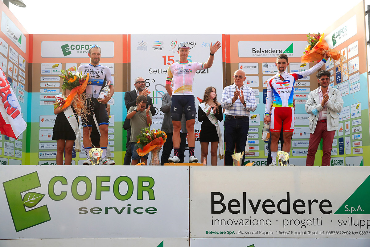 Michael Valgren a Peccioli con la maglia di vincitore della Challenge Alfredo Martini (foto BettiniPhoto)