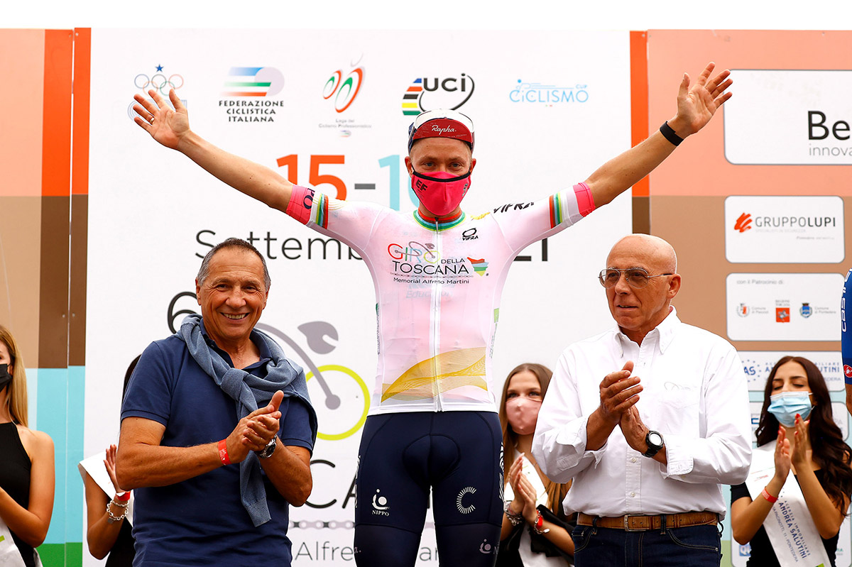 Michael Valgren vince il Giro della Toscana 2021 (foto BettiniPhoto)