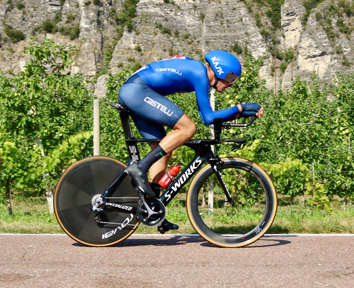 Samuele Bonetto in azione al Campionato Europeo cronometro Juniores (foto Photobicicailotto)