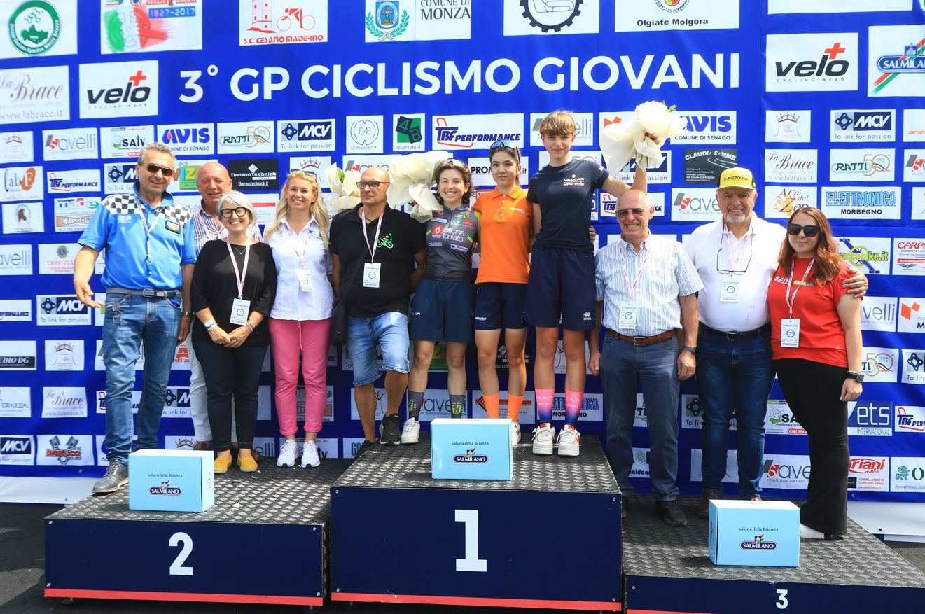 Il podio della gara Donne Esordienti 2° anno all'Autodromo di Monza (foto Fabiano Ghilardi)