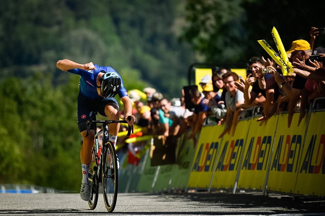 Lorenzo Milesi vince l'ultima tappa del Tour de l'Avenir (foto Anouk Flesch)