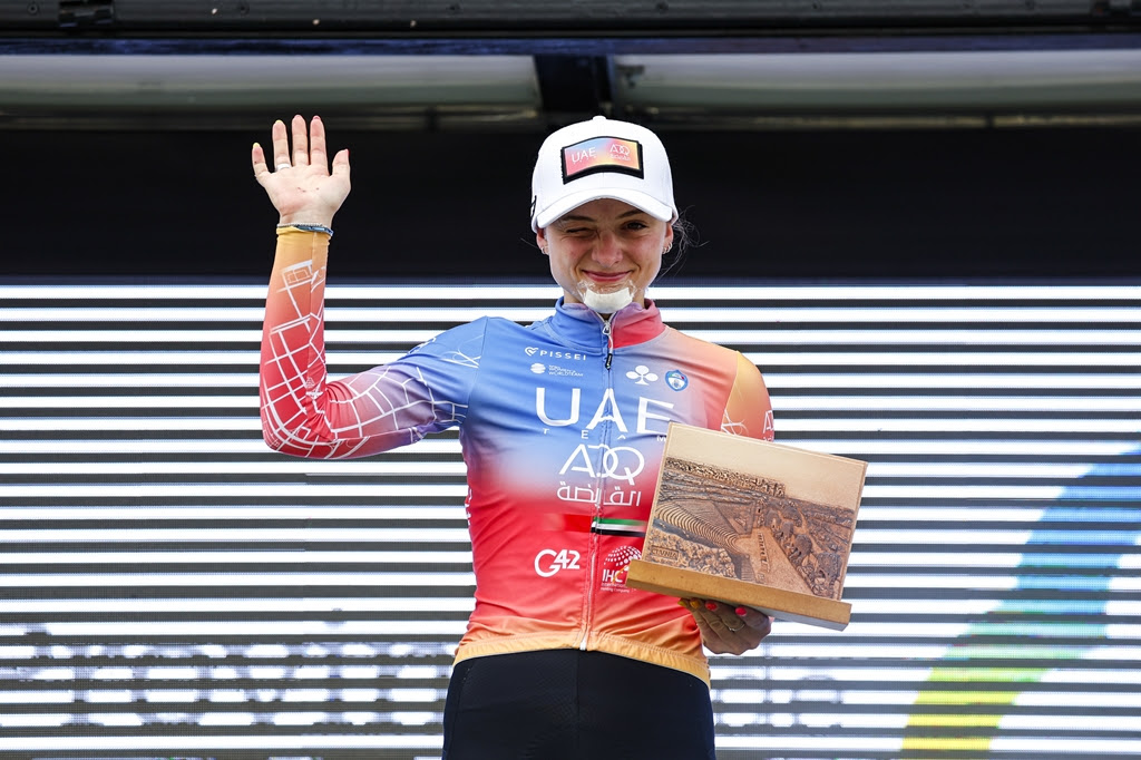 Chiara Consonni, premiata dagli organizzatori della Vuelta a Burgos - credit Sprint Cycling Agency