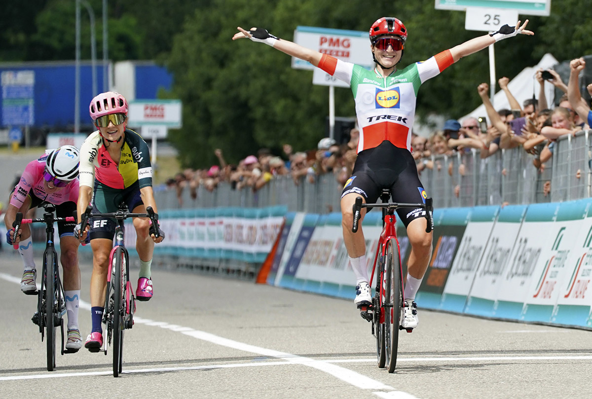 Elisa Longo Borghini vince la quarta tappa del Giro Donne - credit Sprint Cycling Agency