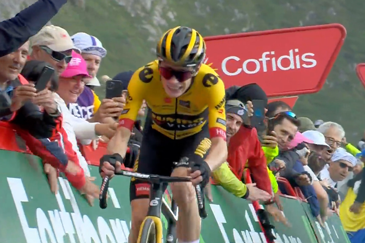 Jonas Vingegaard (Jumbo Visma) vince la 13° tappa della Vuelta sul Tourmalet