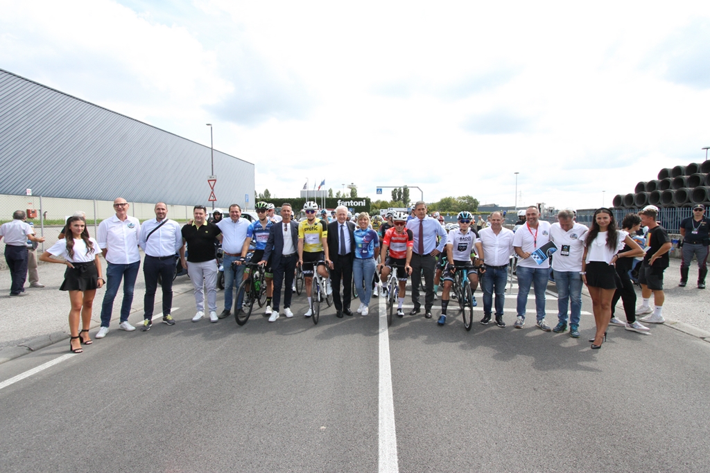 La partenza della seconda tappa del Giro del Friuli 2023 (foto Bolgan)