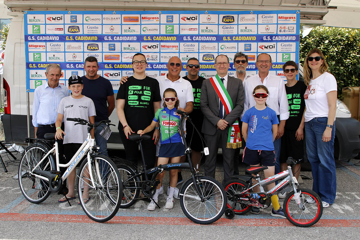 40° Festa dei Giovanissimi - i bambini vincitori delle tre biciclette estratte - Credit Photobicicailotto