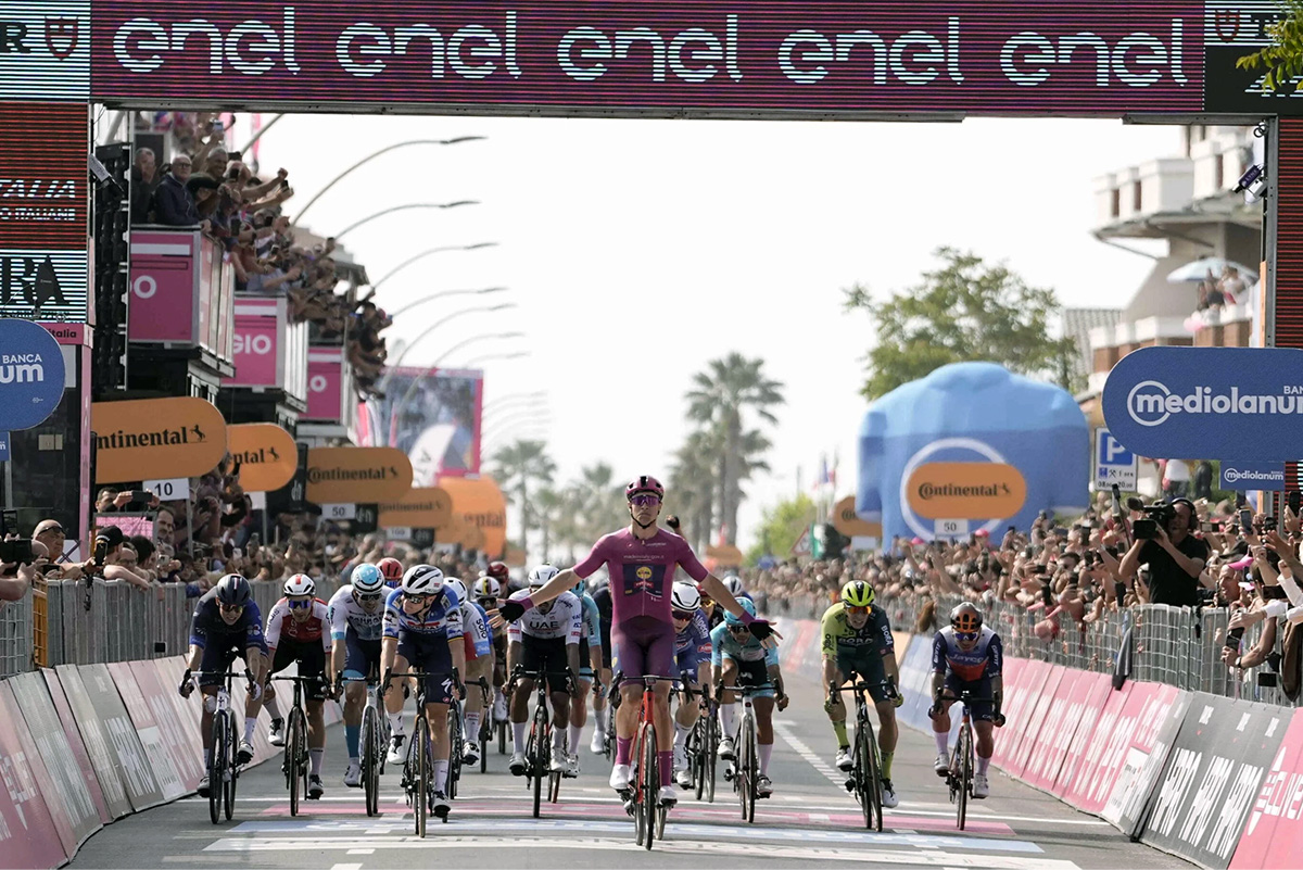Jonathan Milan (Lidl-Trek) vince a Francavilla al Mare l'11° tappa del Giro d'Italia - credit LaPresse