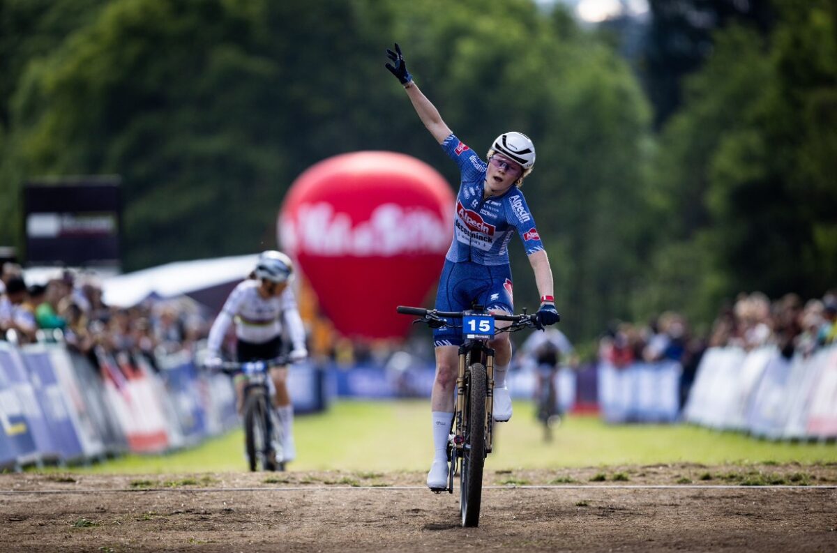 Puck Pieterse vince lo short track in Val di Sole - credit UCI Mountain Bike World Series Michal Cerveny