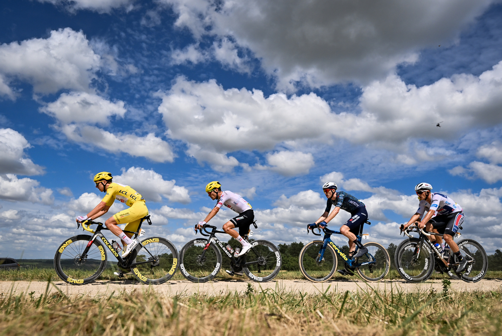 Tadej Pogacar marcato stretto da Evenepoel e Vingegaard - credit Billy Ceusters ASO