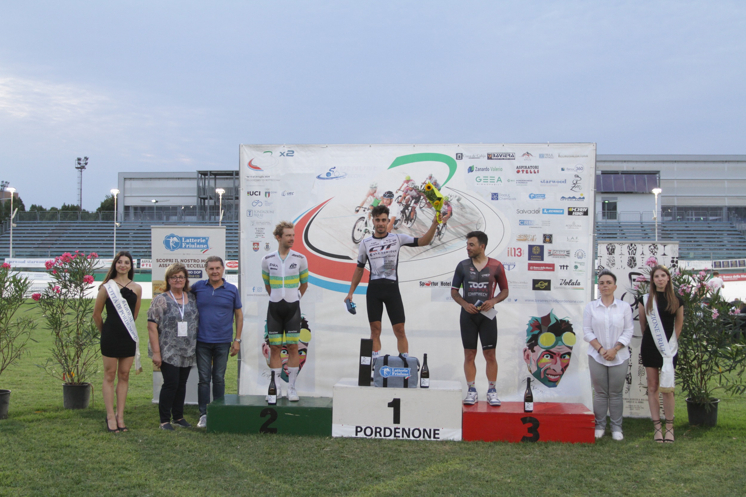 podio omnium UCI - Foto Bolgan