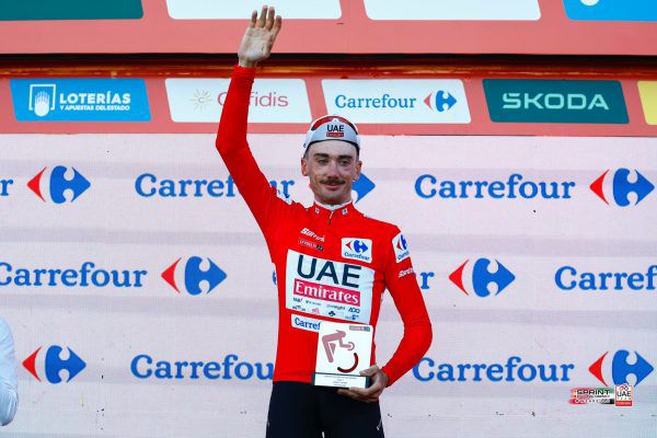 Brendon McNulty indossa la prima maglia roja della Vuelta a Espana