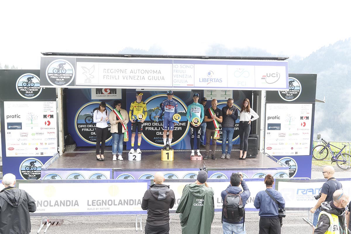 Il podio della seconda tappa del Giro della Regione Friuli Venezia Giulia (foto Bolgan)