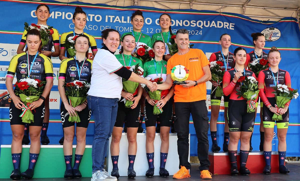 Il podio del Campionato Italiano cronometro a squadre 2024 - credit Ossola.JPG