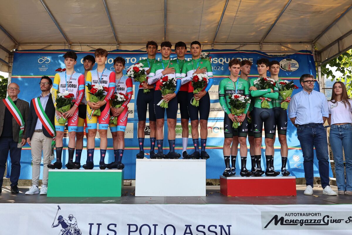 Il podio del campionato italiano cronosquadre degli juniores - credit Photors