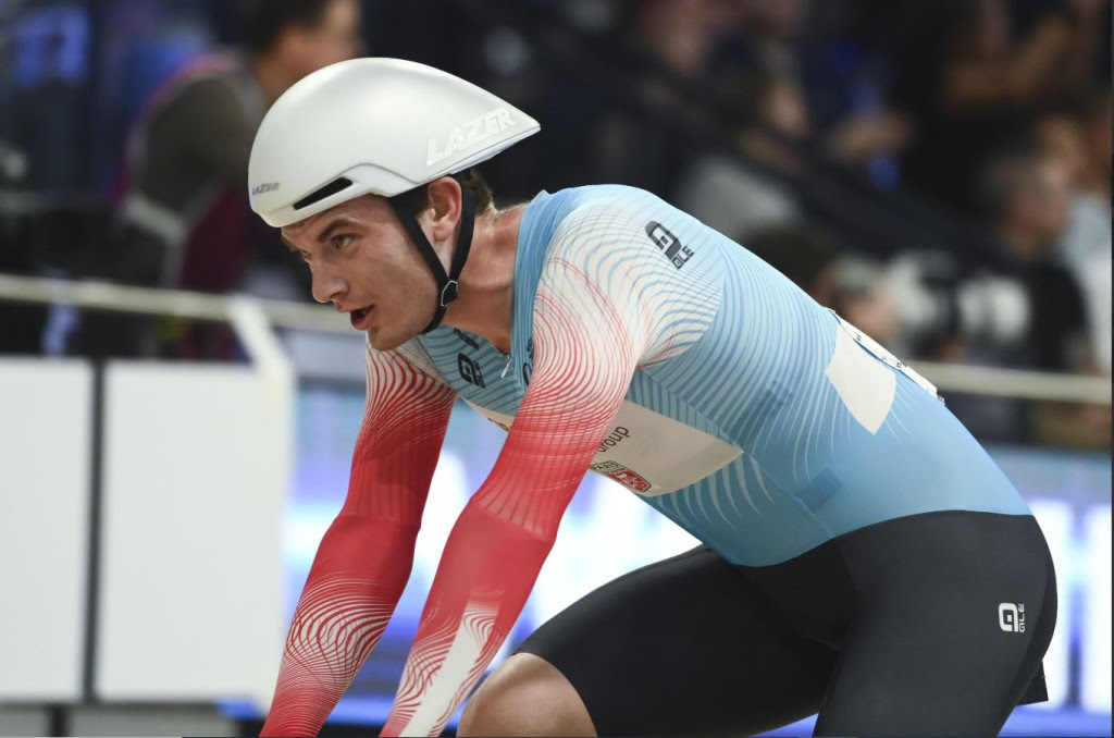 Dylan Bibic (Canada) leads the Men Endurance overall after the opening round in Saint-Quentin-en-Yvelines